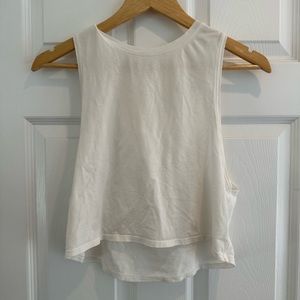 Lululemon white cropped muscle tank size 6
